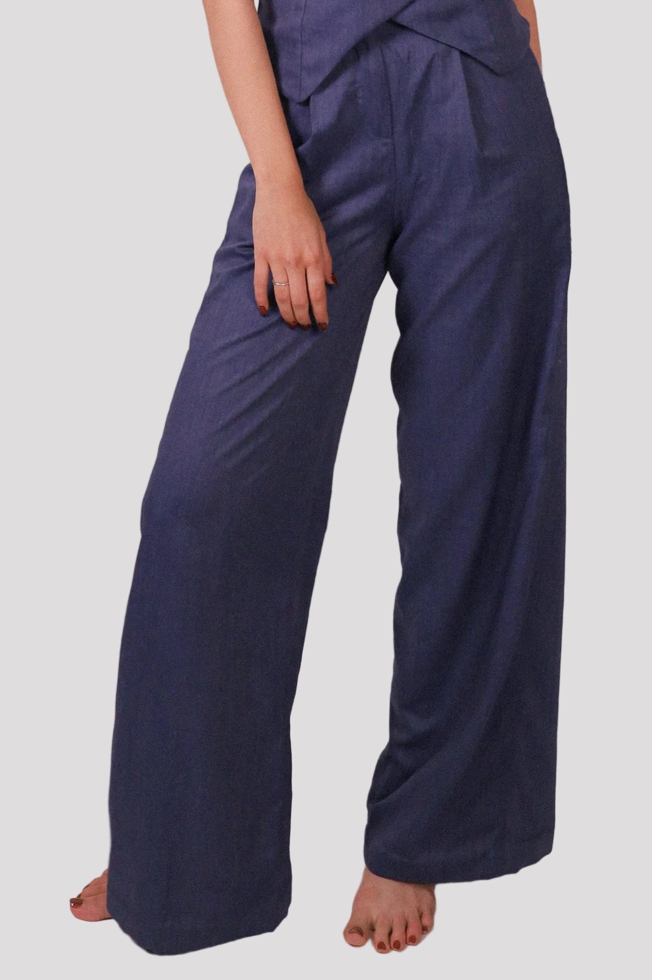 Tailored high-waist wide-leg pants for modern professional women